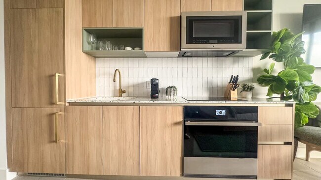 Foto del edificio - 601 NE 1st Ave