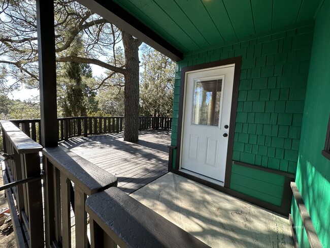 Building Photo - Updated Sugar Pine 3 Bedroom Cabin