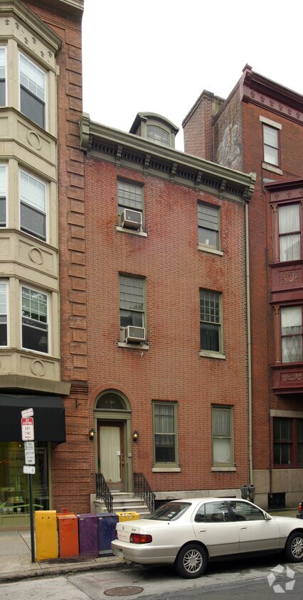 Building Photo - 1202 Spruce St