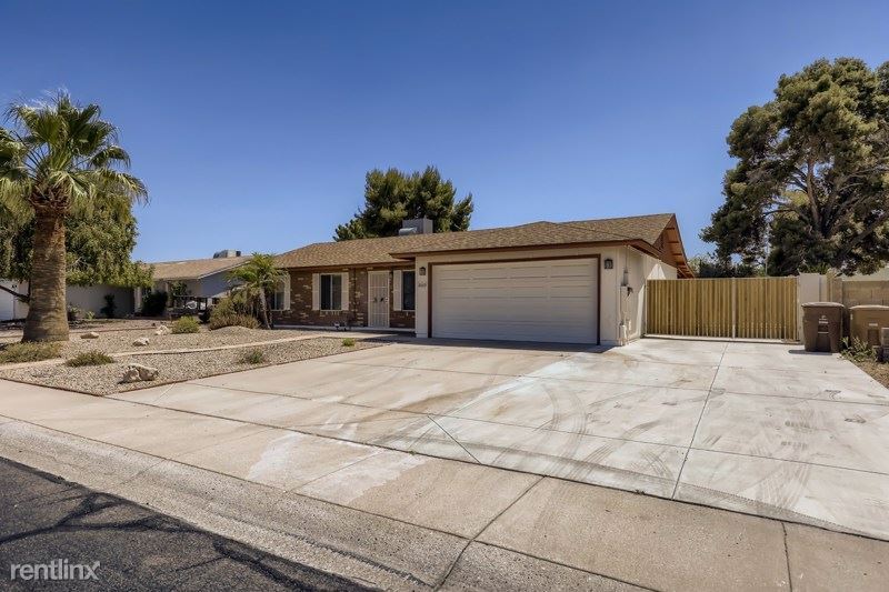 Foto principal - 4 br, 2 bath House - 8009 W Desert Cove Av...