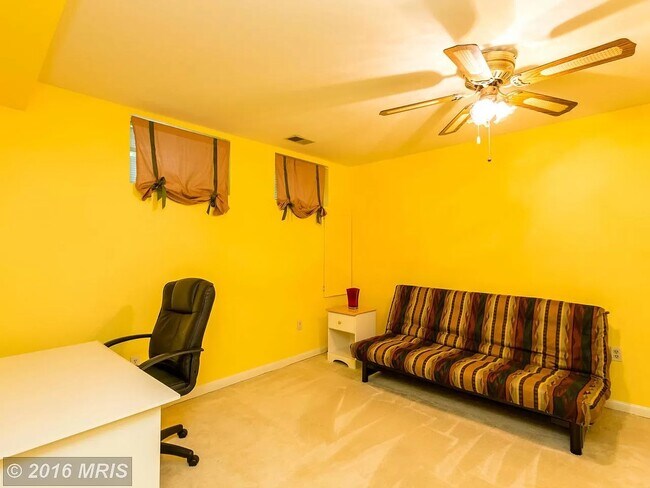 Foto del edificio - 8817 Stonebrook Ln