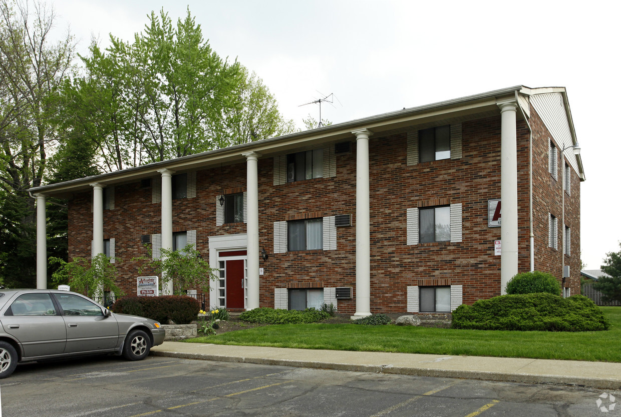 Primary Photo - Arlington Square Apartments