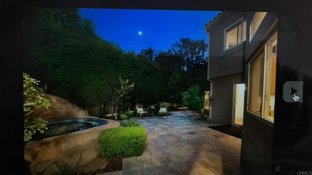 Foto del edificio - 2710 Hidden Valley Rd