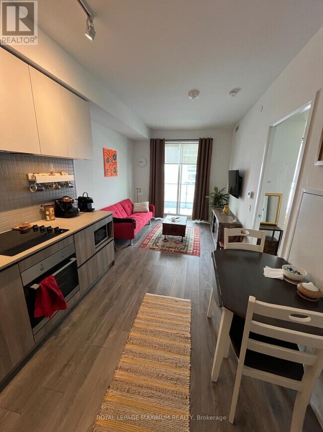 Photo du bâtiment - 950 Portage Pkwy