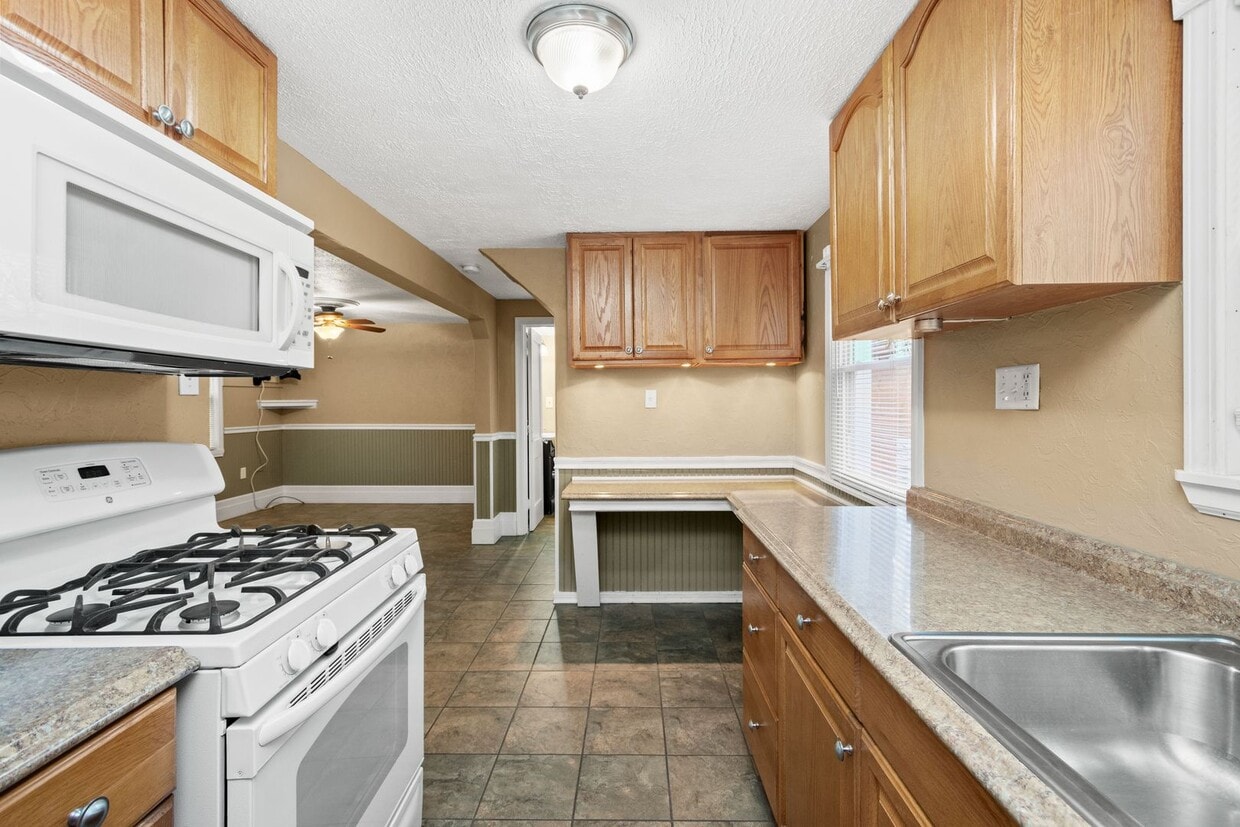 Foto principal - Stunning 2 bedroom home in North Versaille...