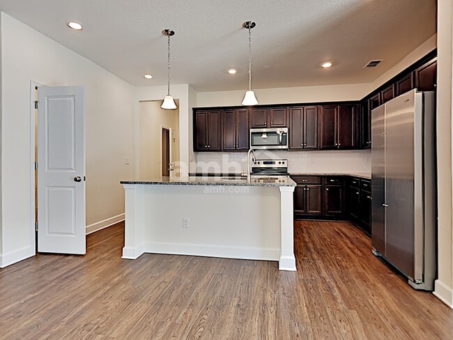 Foto del edificio - 105 Moultrie Crossing Ln