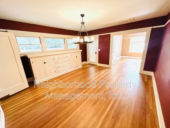 Foto del edificio - 635 E Cambridge Ave