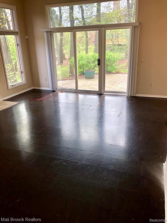 Foto del edificio - 3329 Long Meadow Ct