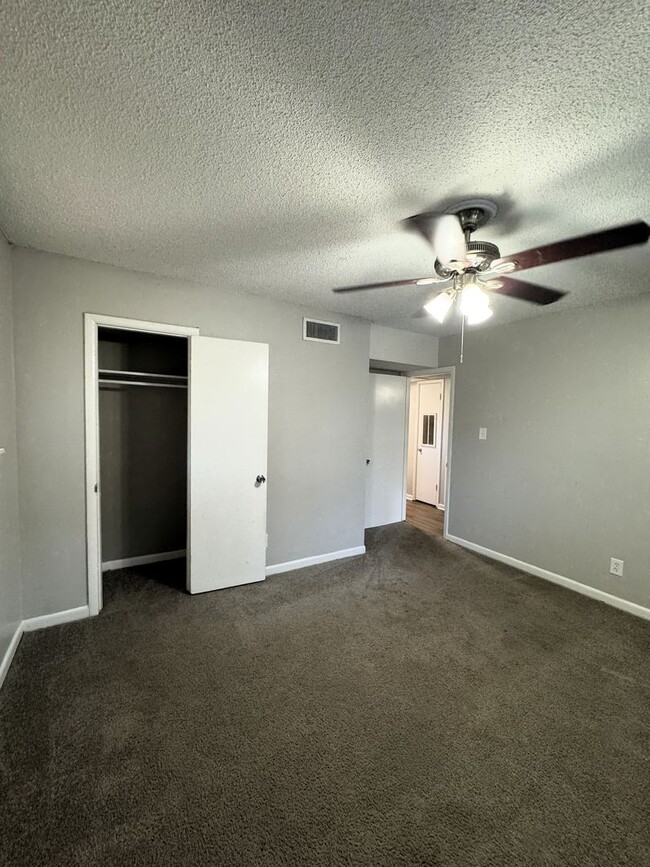 Building Photo - Available For Immediate Move-In!!