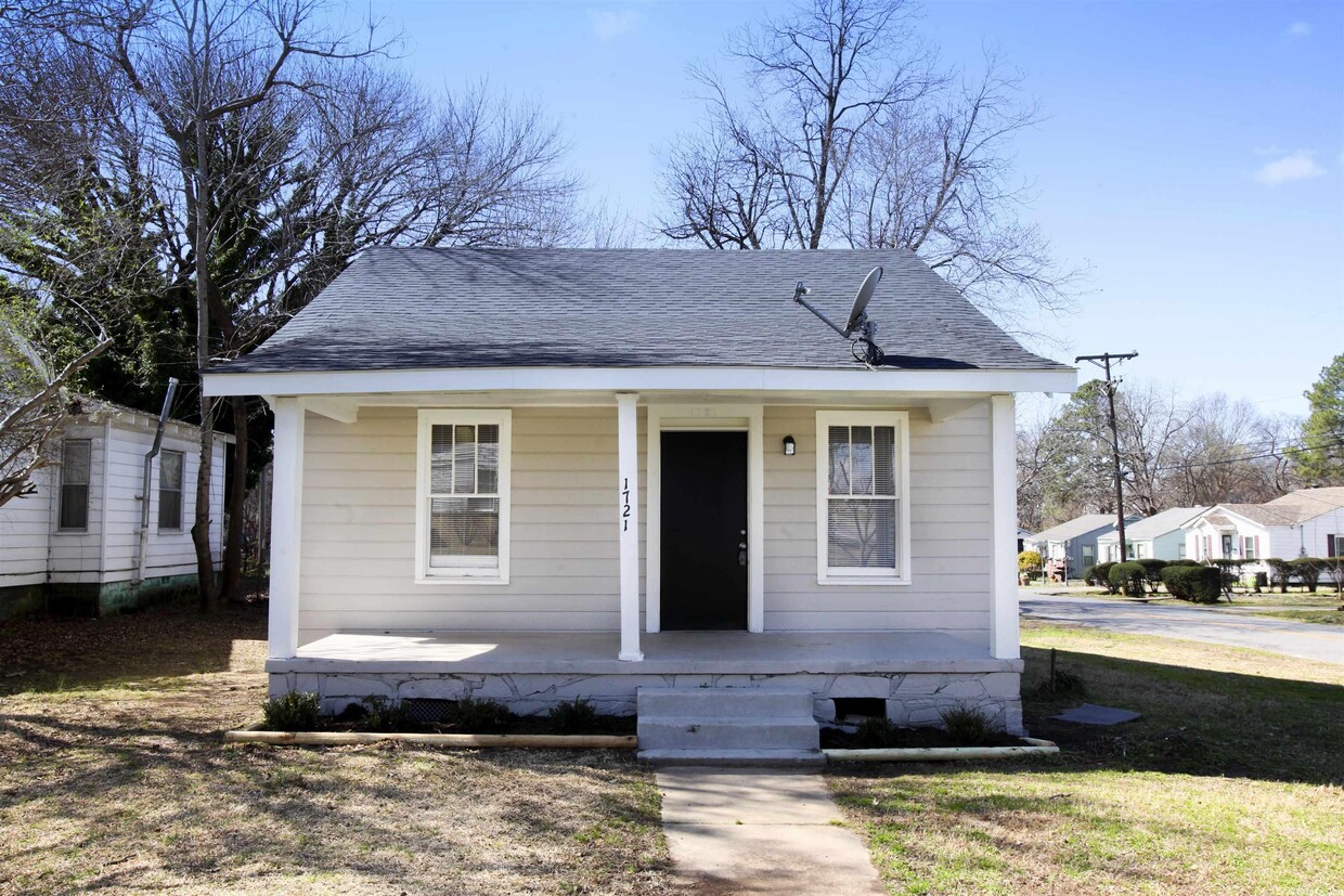 Primary Photo - 1721 N Olive St