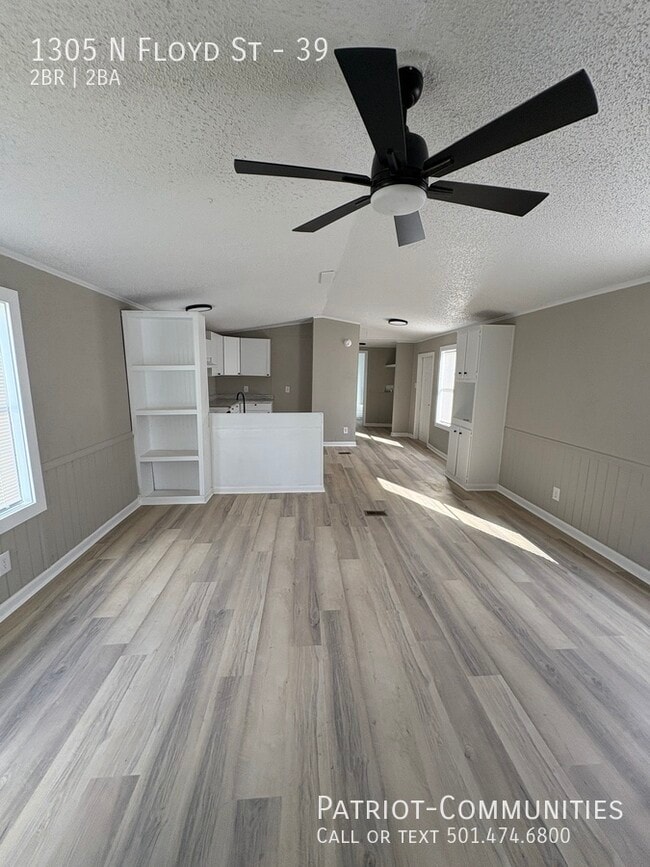 Building Photo - 1305 N Floyd St