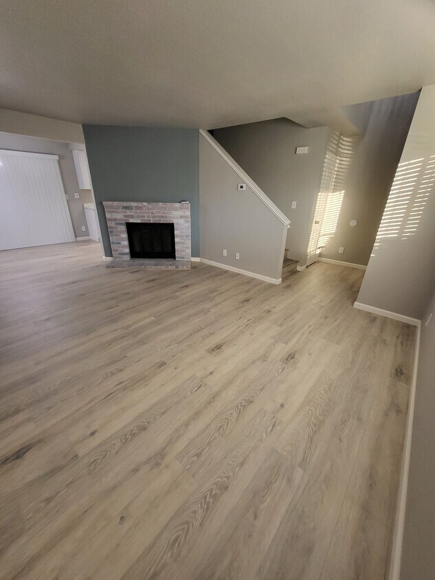 409 Ravenwood Way, Lodi, CA 95240 Townhome Rentals in Lodi CA