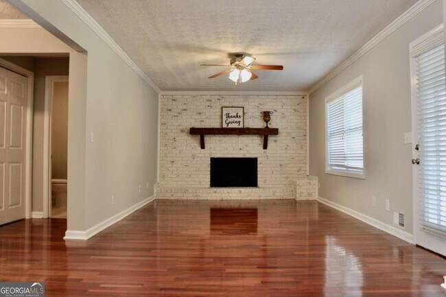 Building Photo - 3410 Elm Creek Dr