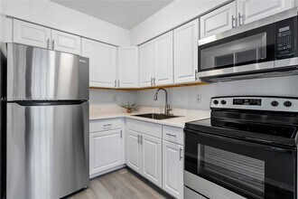 Building Photo - 2327 NW 52nd Ct