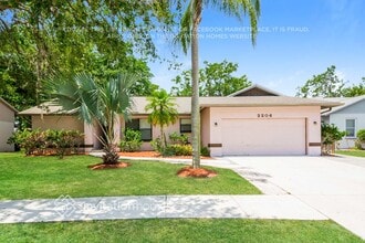 Building Photo - 2204 Tall Oak Ct