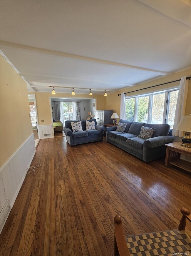 Foto del edificio - 30 Tappen Dr