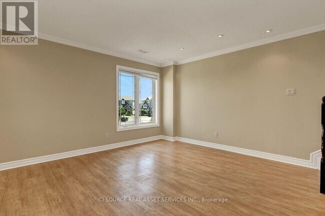 Building Photo - 565 Lakeridge Dr