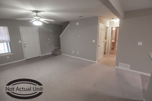 Foto del edificio - 4012-4014 Arctic Fox Dr.