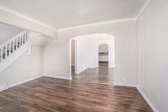 Building Photo - Single-Family Home - 4 Bedroom, 1 Bathroom