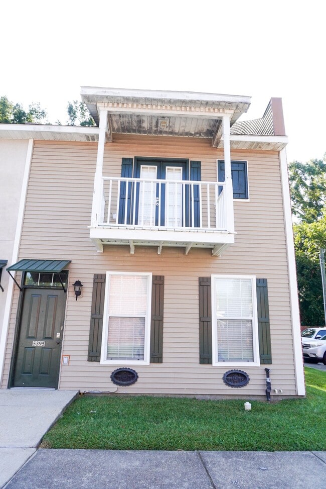 Building Photo - 5395 Arlington Ct