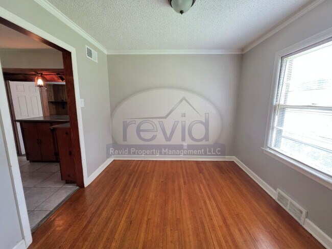 Building Photo - 3 Bedroom Home!!