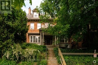 Building Photo - 483 Parkside Dr