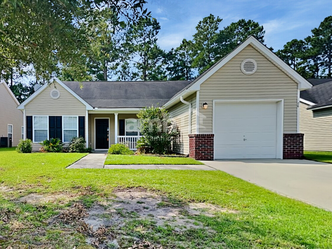 Primary Photo - 86 Dovetail Cir