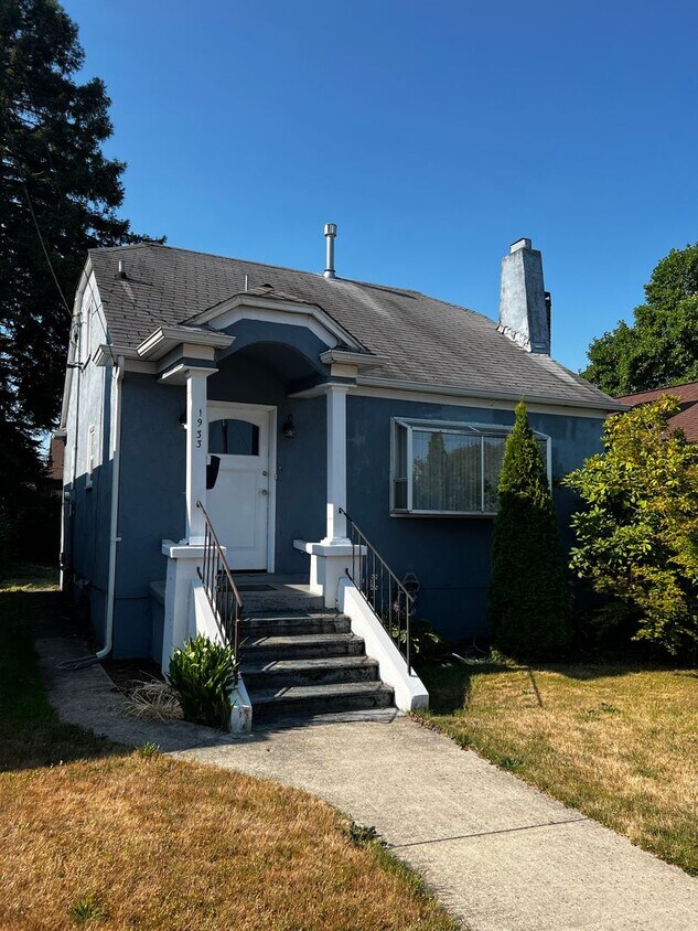 Foto principal - Single family home in Bremerton.
