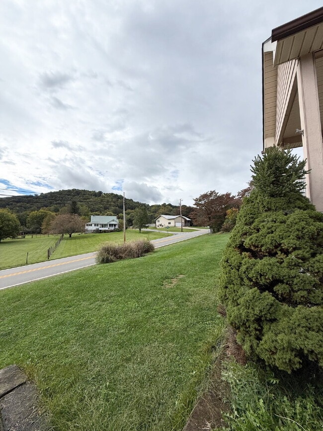 Building Photo - Spacious 3 Bed, 3 Bath Home in Ratcliff Cove Community – Available Soon!