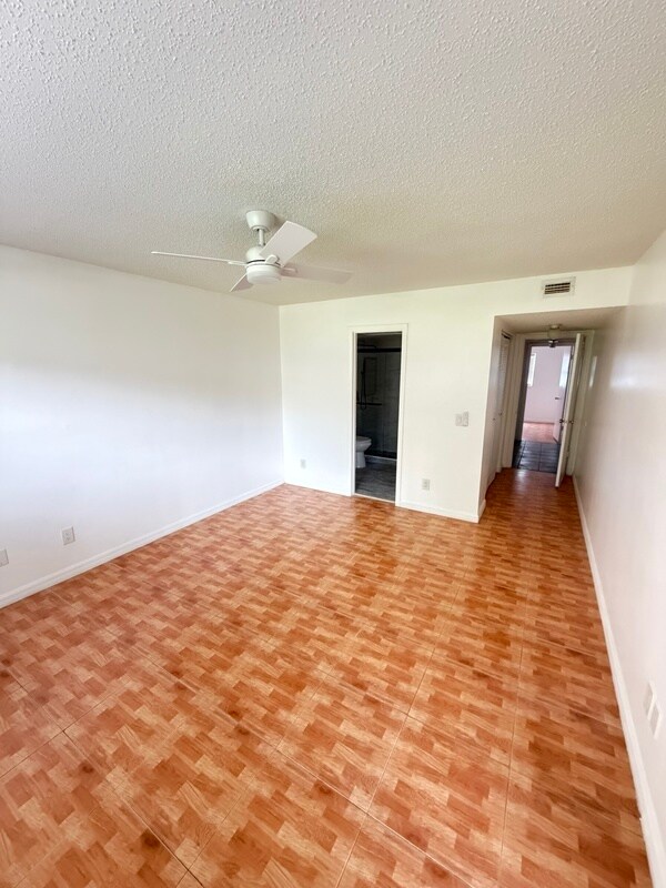 Building Photo - 519 E San Sebastian Ct