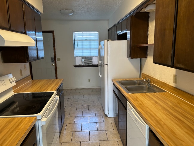 Foto del edificio - 1527 Kirkland Dr