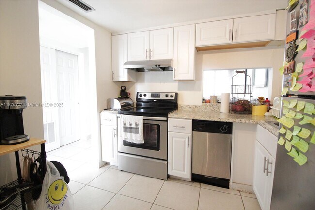 Foto del edificio - 1591 NE Miami Gardens Dr