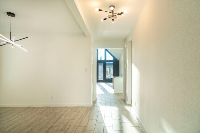 Building Photo - 6014 Churchill Spgs Ln