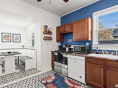 Building Photo - 211 W Vine St