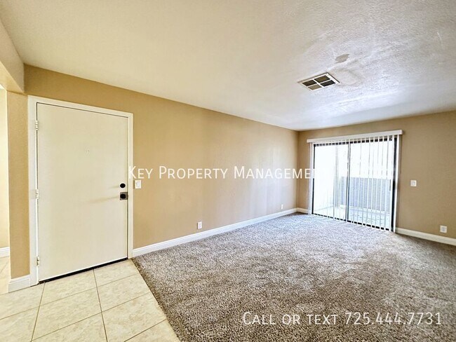 Foto del edificio - 2 BED 2 BATH CONDO IN GATED COMMUNITY IN D...