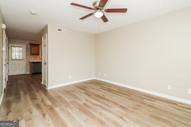 Foto del edificio - 428 WI Pkwy