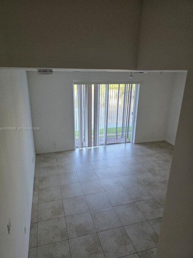 Foto del edificio - 2765 SW 81st Terrace