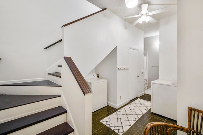 Foto del edificio - 7017 Jefferson Ridge Dr