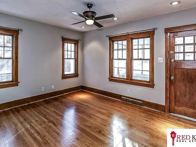 Foto del edificio - 5408 Poppleton Ave