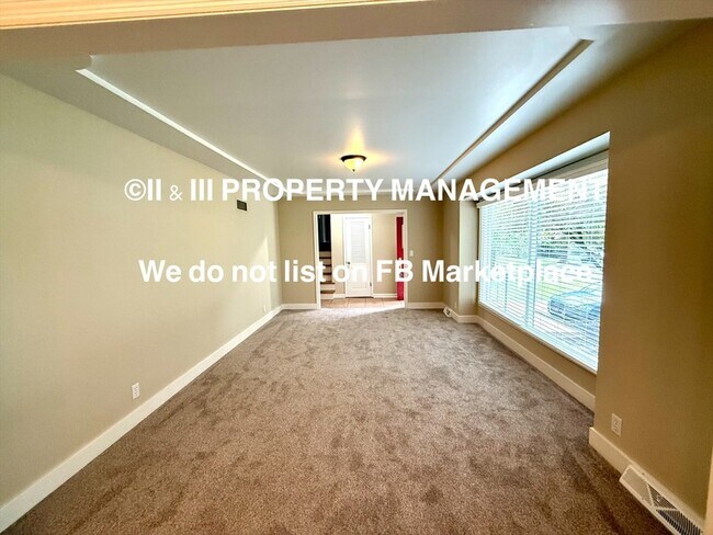 Foto del edificio - 9425 Carter Dr