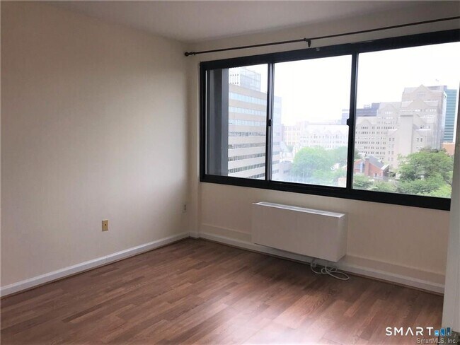 Foto del edificio - 300 Broad St