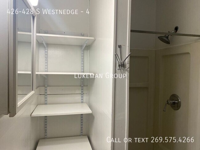 Building Photo - 426-428 S Westnedge #4 - 2 Bed/1 Bath Unit...