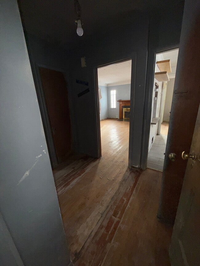 Building Photo - 3101 Iroquois Ave