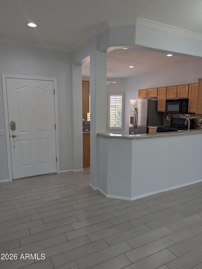 Building Photo - 16225 W Tapatio Dr