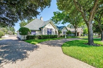 Building Photo - 705 Berkley Dr