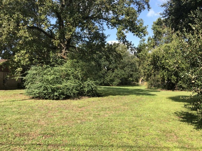 Building Photo - 1575 Secessionville FOR RENT!