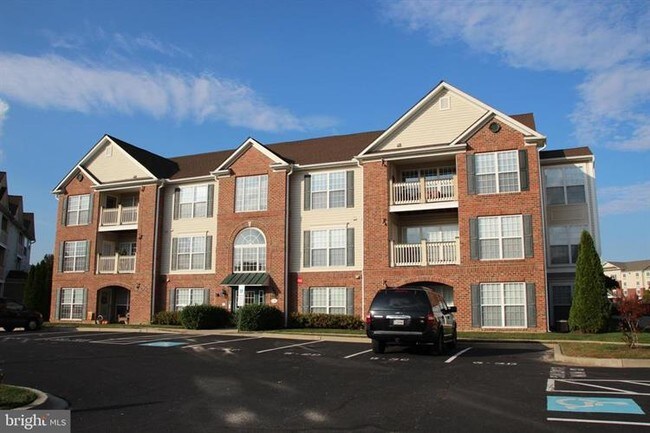 Building Photo - 597 Cawley Dr