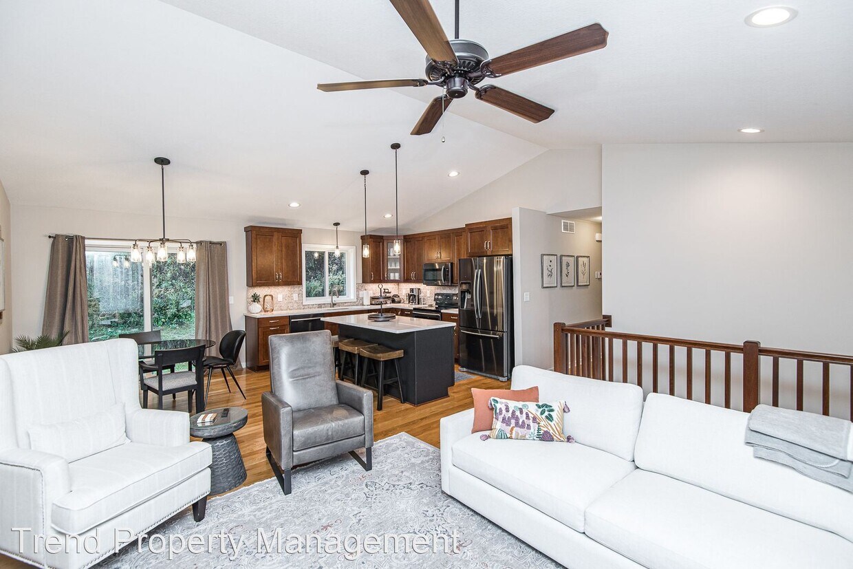 Foto principal - 4 br, 3 bath House - 3367 Ridgeline Dr. SE