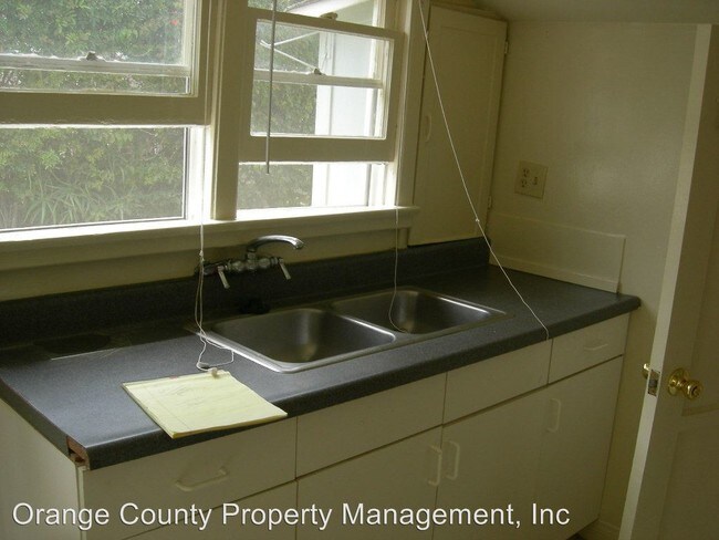 Building Photo - 207 Geneva Ave