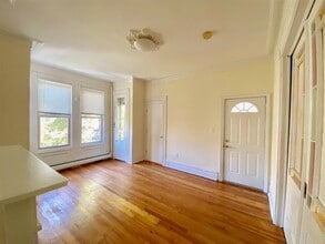 Building Photo - 41 Lincoln St